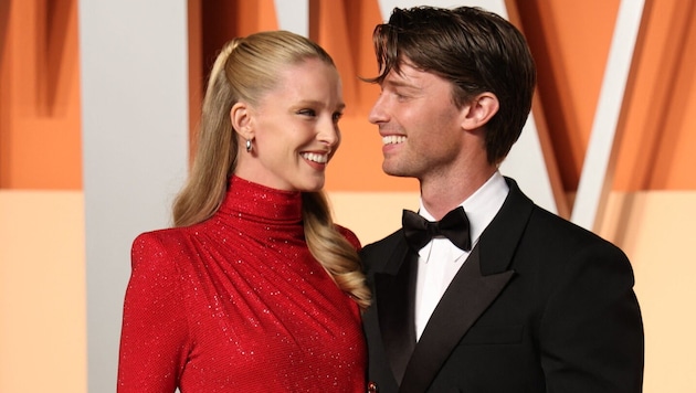 Abby Champion und Patrick Schwarzenegger veröffentlichten jetzt die ersten Fotos ihrer ...