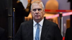 Prinz Andrew hat überraschend alle seine königlichen Titel niedergelegt.