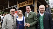 Eröffneten den „Krone“-Frühschoppen: Chefredakteur Klaus Herrmann, Vizebürgermeisterin Judith ...