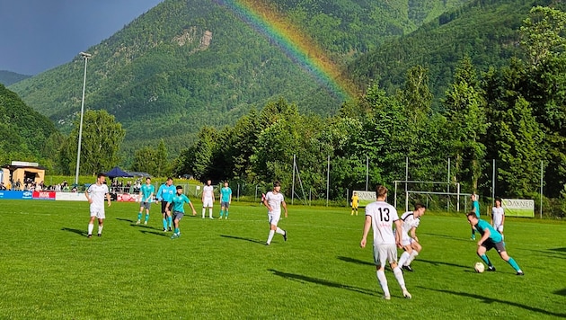 Für den UFC Attergau ist der Himmel drei Monate nach dem Abstieg mehr als blau.