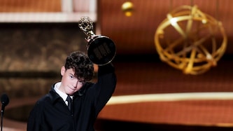 Mit gerade mal 15 Jahren durfte sich „Adolescence“-Star Owen Cooper über einen Emmy als bester ...