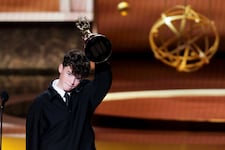 Mit gerade mal 15 Jahren durfte sich „Adolescence“-Star Owen Cooper über einen Emmy als bester ...