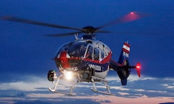 Weil der Einbruch der Dunkelheit bevorstand, startete der Polizeihubschrauber (Symbolbild).