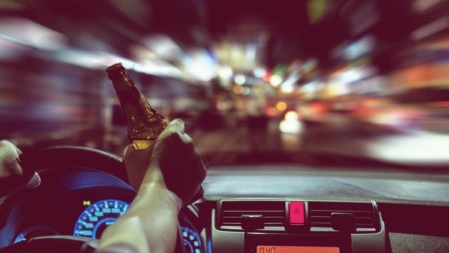 Der ÖAMTC warnt vor steigenden Zahlen bei Unfalltoten durch Alkohol und Drogen. 