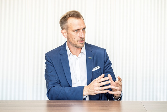 Bernhard Bauer.