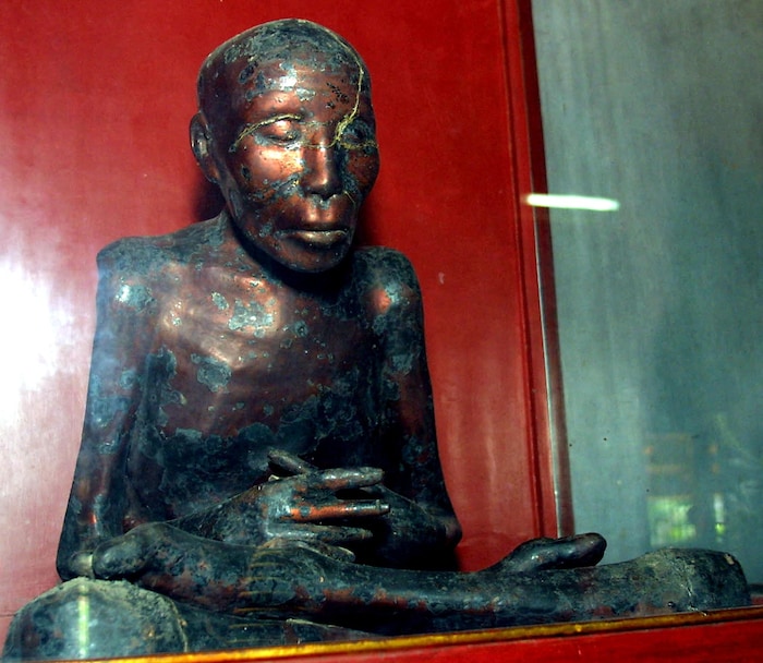 Die Mumie des Mönchs Vu Khac Minh aus dem 17. Jahrhundert in der nordvietnamesischen Provinz Ha ...