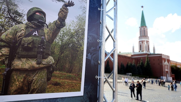 Die russische Bevölkerung wird an allen Ecken auf Krieg getrimmt. Auf dem Bild: Eine Ausstellung ...