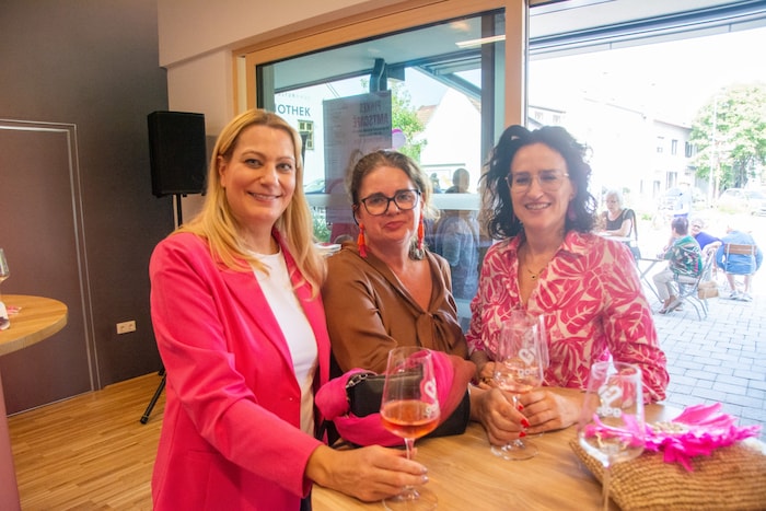 Landesrätin Daniela Winkler stieß mit Henrietta Linder und Sabine Preschitz auf die gelungene ...