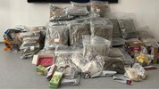 Illegale Substanzen in Favoriten entdeckt und gesichert.