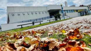 Das alte Hallenbad steht leer – ob es ein neues geben wird, ist noch offen. Mehr als die Hälfte ...