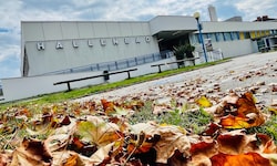 Das alte Hallenbad steht leer – ob es ein neues geben wird, ist noch offen. Mehr als die Hälfte ...