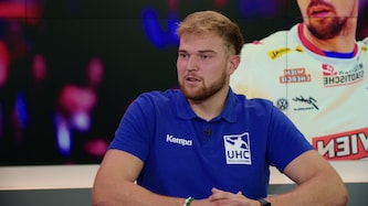 Tobias Parzer spielt bereits seit 2020 in der ersten Mannschaft des UHC Hollabrunn. Wenn es nach ...