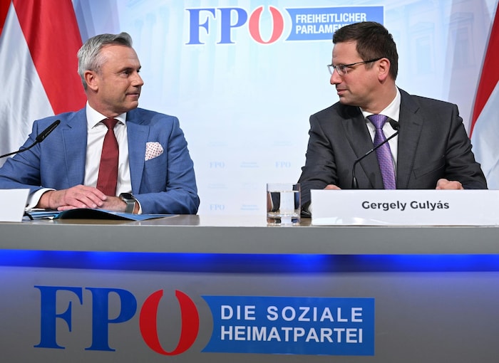 Termin mit Ungarns Fidesz-Minister Gergely Gulyas im Wahlkampf.
