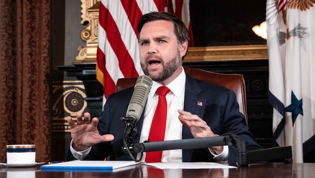 US-Vizepräsident JD Vance bei der Podcastaufnahme.