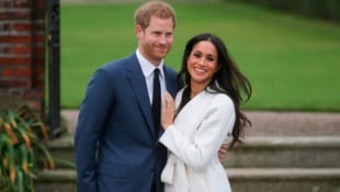 Verliebt wie am Tag ihrer Verlobung postete Herzogin Meghan jetzt einen sexy Gruß an ihren ...