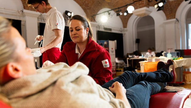 Das Rote Kreuz ist täglich mit bis zu vier Abnahmeteams in der Steiermark im Einsatz.