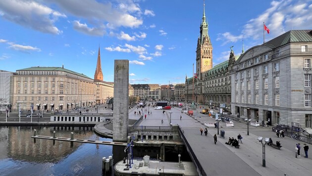 Hamburg gilt als eine prosperierende Stadt. Sie zieht jedes Jahr 17 Millionen Gäste an.
