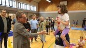In der Volksschule Mondweg in Wien wird fleißig geturnt.