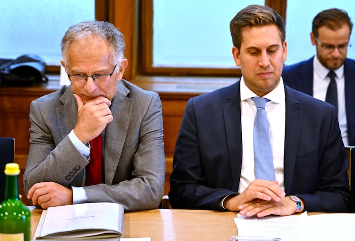 Die Gehaltsverhandlungen der Regierung – im Bild Finanzminister Markus Marterbauer (SPÖ) und ...