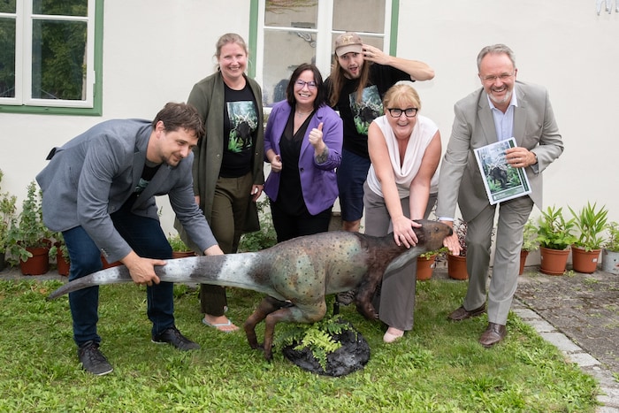 Kustodenteam Benedikt Wallner und Vanessa Staudenhirz, Stadträtin Gerlinde Metzger, ...