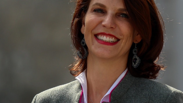 Karoline Edtstadler sieht keinen Streit, sondern lediglich harte Verhandlungen.