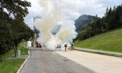 Die Feuerwehr musste mit schwerem Atemschutz ausrücken.