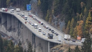 Die Luegbrücke auf der A13 ist seit Langem Sorgenkind der Asfinag. 