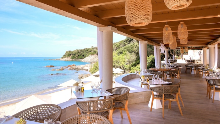 Mittagessen mit Meerblick im Hotel Marinca & Spa