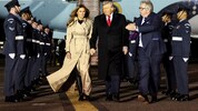 Melania Trump stezte mit dem Mantel, den sie bei der Landung in London trug, ein Statement.