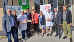 Fleischerbundesinnungsmeister Raimund Plautz (ganz links) und Kärntens ...