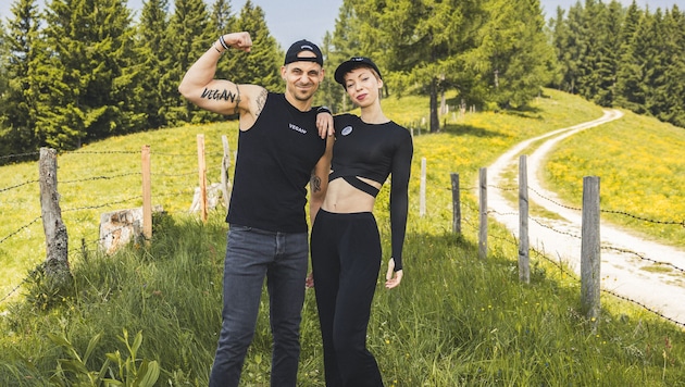 Die „militante Veganerin“ Raffaela und ihr Freund Tobi wollen die Forsthaus-Kandidaten ...