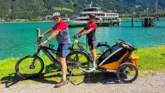Entlang des Achensee konnten unsere E-Biker den Thule-Radanhäger testen.