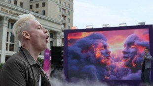 Der russische Teilnehmer ist ein ultranationalistischer Kriegsbefürworter.