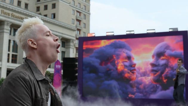 Der russische Teilnehmer ist ein ultranationalistischer Kriegsbefürworter.