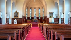 In Tschechien hat ein Unbekannter den Schädel einer Heiligen aus einer Kirche gestohlen ...
