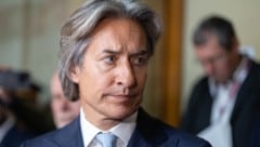 Anfang September erlitt der ehemalige Finanzminister Karl-Heinz Grasser, der seine Haftstrafe in ...