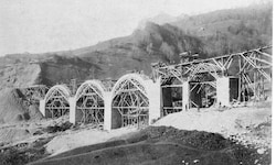 Baustelle der Höllentobelbrücke: 92 Menschenleben sollte am Ende der Bau der Arlbergbahnstrecke ...