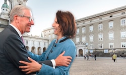 Er übergab ihr das Land: Wilfried Haslauer mit Karoline Edtstadler. Nun streicht sie eines ...