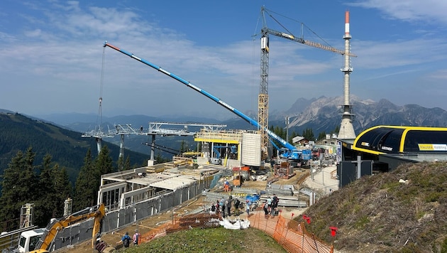 Baustelle mit Aussicht: Die Senderbahn auf den Hauser Kaibling nimmt im Dezember ihren Betrieb ...