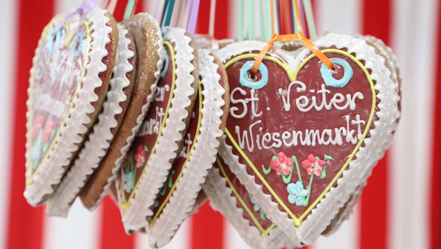 Süße Herzerln fehlen nicht am 662. Wiesenmarkt in St. Veit.