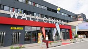 Büros sind vor sechs Jahren eingezogen, eine Reha-Klinik 2024. Nun wurde das restliche Wals ...