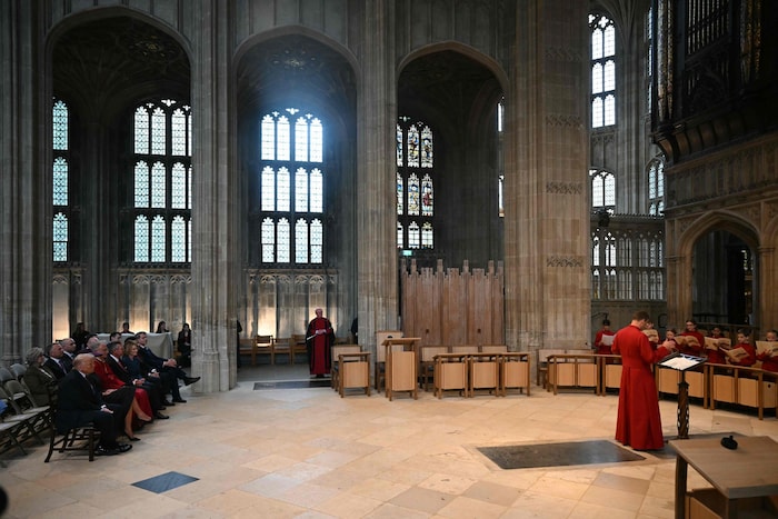 US-Präsident Donald Trump (vordere Reihe links) und First Lady Melania Trump (vordere Reihe, ...