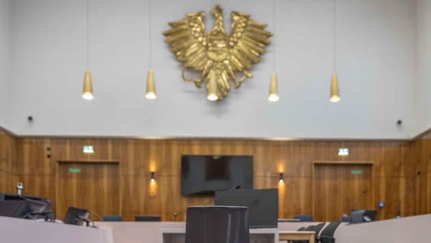 Am Bezirksgericht Steyr bedrohte die 50-Jährige einen Mitarbeiter des Sicherheitsdienstes.