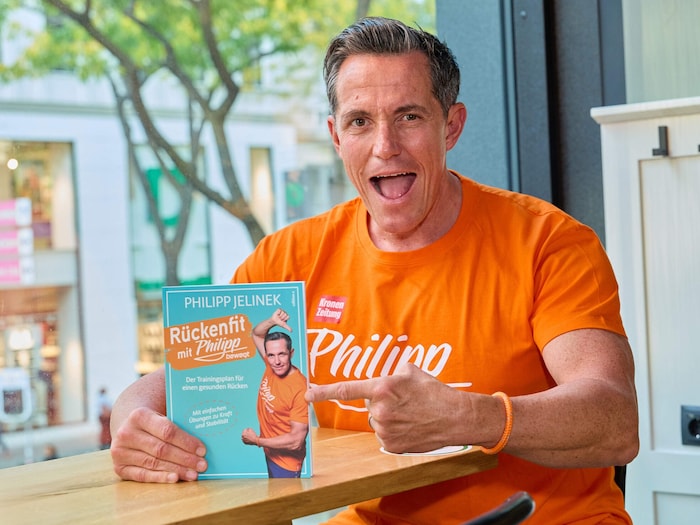 krone.tv-Star Philipp Jelinek zeigt seinen Fans mit seinem neuen Buch, was wichtig für einen ...
