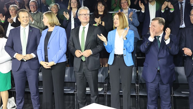 Die ÖVP baute die Grazer Messehalle am 4. November 2024 in eine große Wahlkampfarena um, damit ...