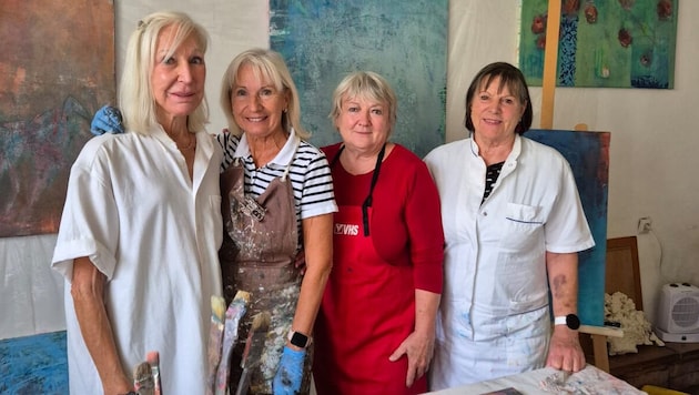 Die Malerinnen sind bereits fleißig am Werken.
