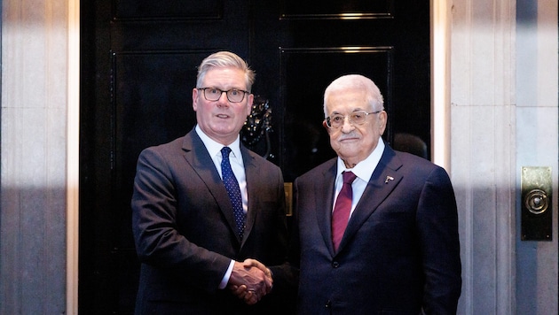 Der britische Premier Keir Starmer mit Fatah-Chef Mahmud Abbas