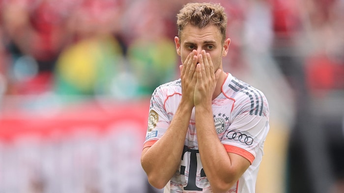 Josip Stanisic hat sich im Champions-League-Duell gegen Chelsea doch schwerer verletzt, als ...