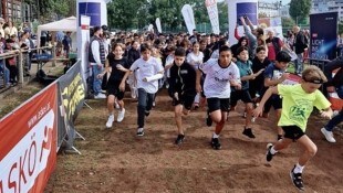 1600 Schüler aus 18 Wiener Schulen nehmen teil. 