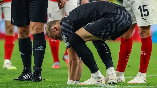 Alexander Schlager beim Länderspiel mit dem Loch.